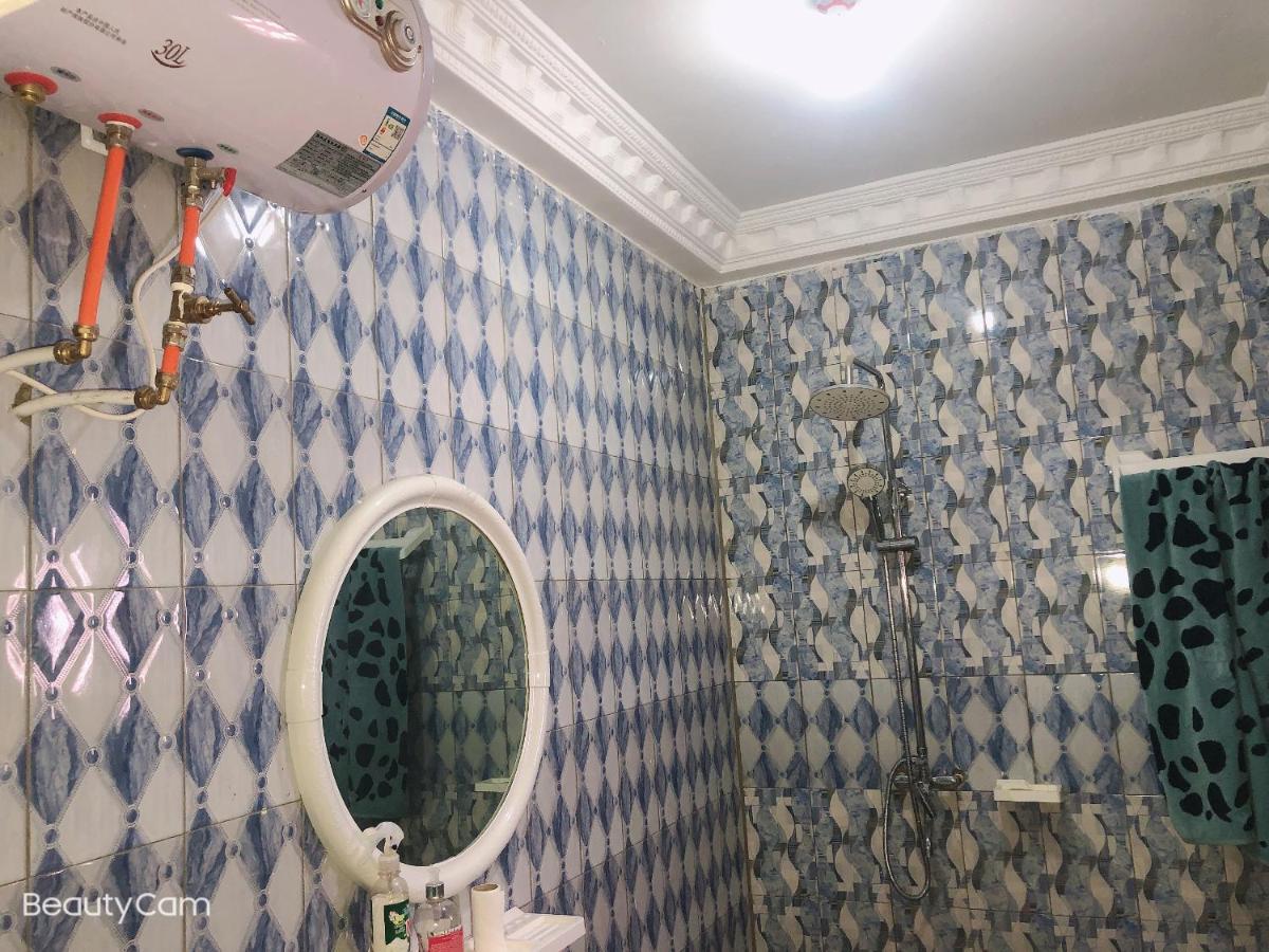 Awamuulamin Manneh Guest House Abuko エクステリア 写真
