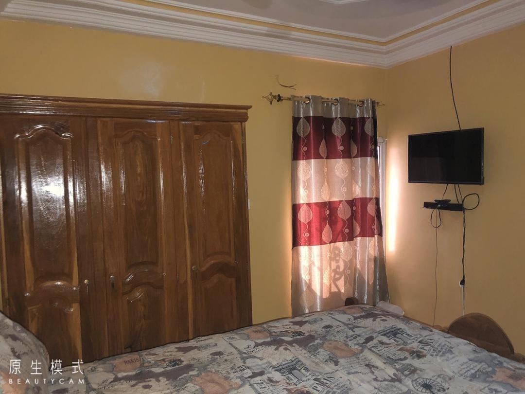 Awamuulamin Manneh Guest House Abuko エクステリア 写真
