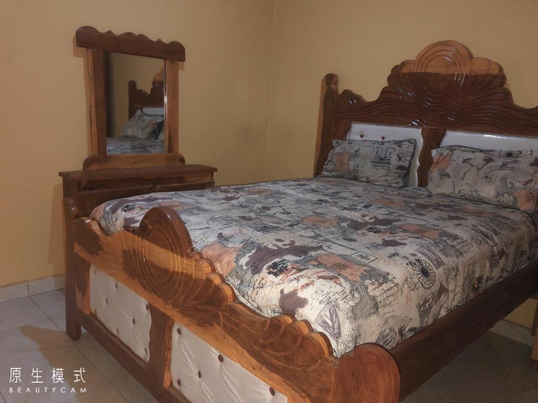 Awamuulamin Manneh Guest House Abuko エクステリア 写真