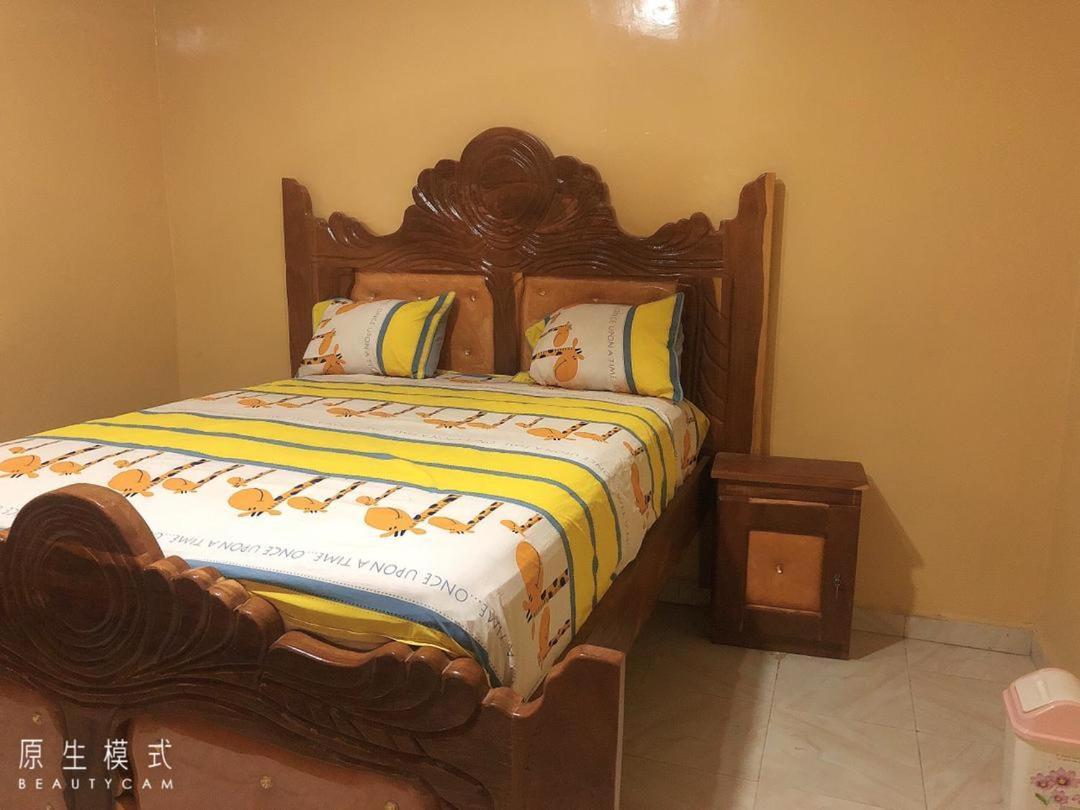 Awamuulamin Manneh Guest House Abuko エクステリア 写真