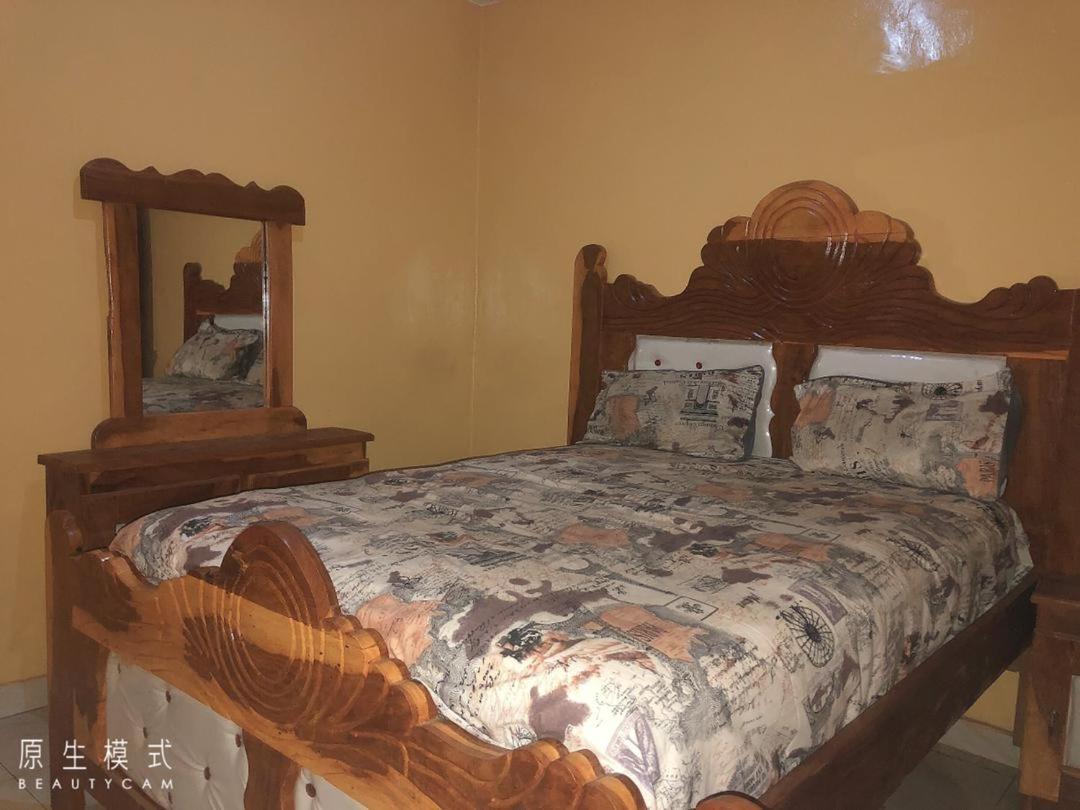 Awamuulamin Manneh Guest House Abuko エクステリア 写真