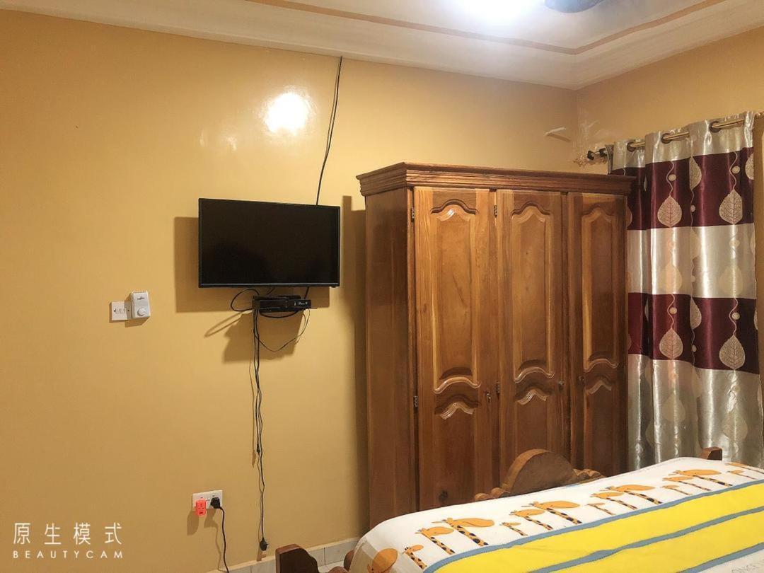 Awamuulamin Manneh Guest House Abuko エクステリア 写真
