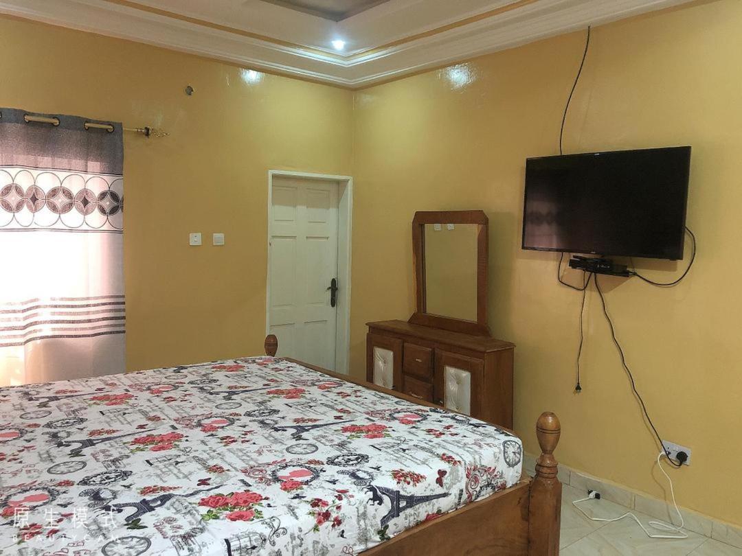 Awamuulamin Manneh Guest House Abuko エクステリア 写真